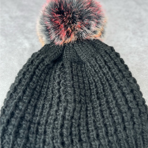 Kyi Kyi Canada Pouf Pom Pom Hat NWT - Picture 8 of 11